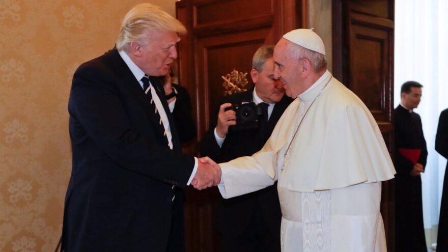 Pedro Ontoso, periodista y escritor, ha analizado las tensiones entre la administración de Donald Trump y el Vaticano.