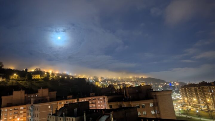 A la luz de la luna