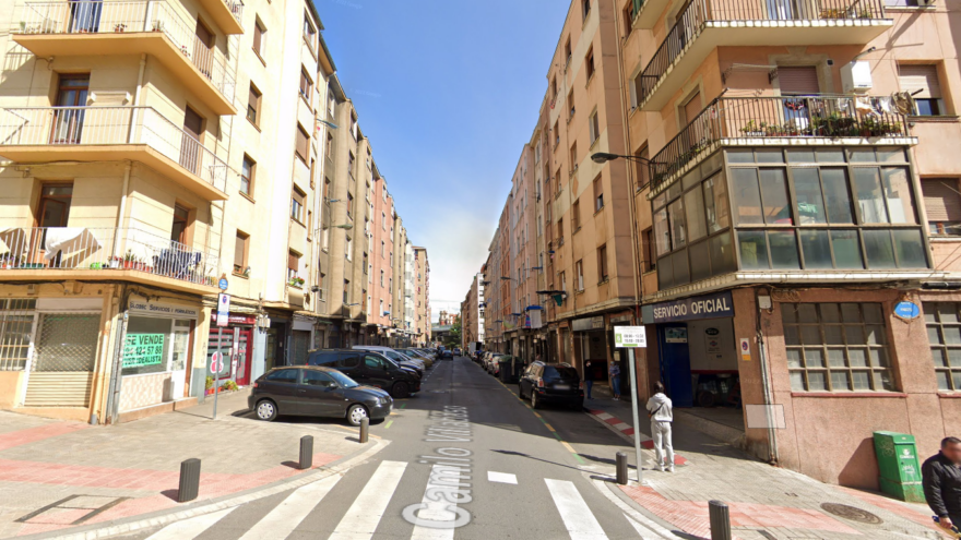 Corte de tráfico en la calle Camilo Villabaso de Bilbao