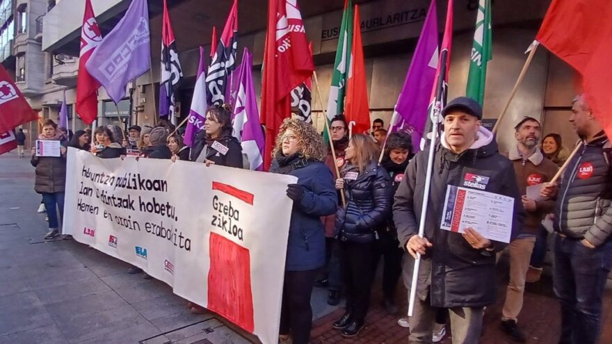 Este miércoles arranca la huelga de 12 jornadas en la enseñanza pública