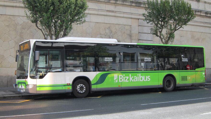 Bizkaibus mantendrá los descuentos mientras se clarifica su futuro