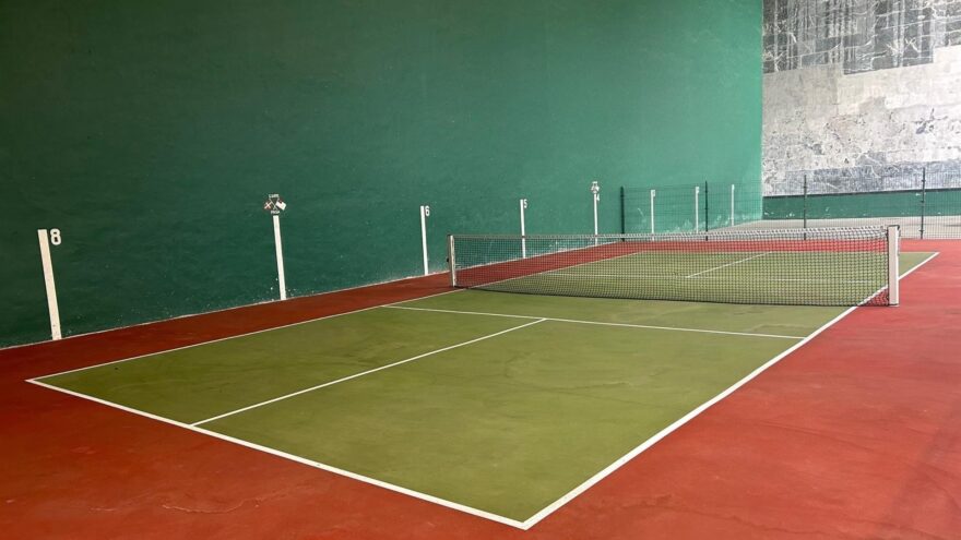 Bilbao estrena su primera pista de pickleball en el polideportivo de Artxanda