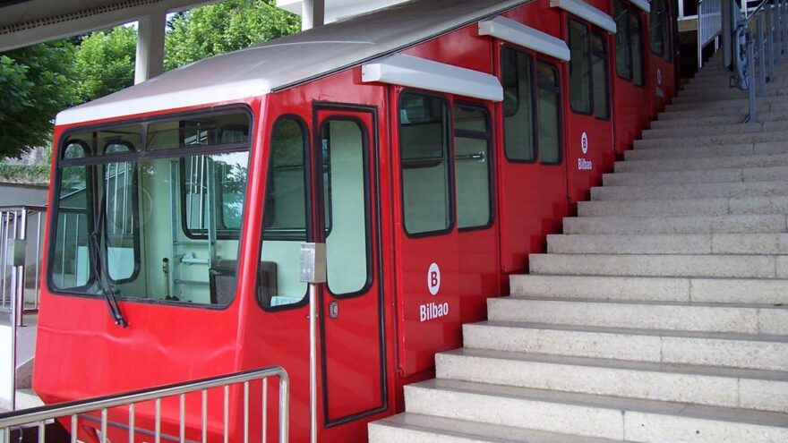 Bilbao descarta aumentar la frecuencia de la lanzadera del funicular