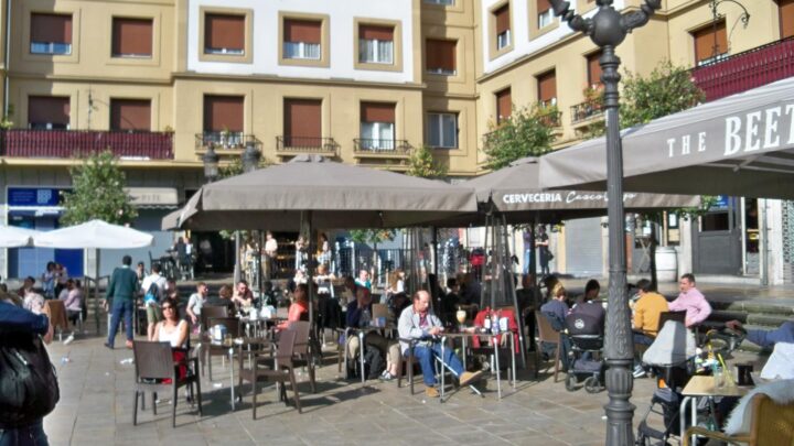 Vecinos de Bilbao critican que la ordenanza de Terrazas no tiene en cuenta las zonas ya saturadas