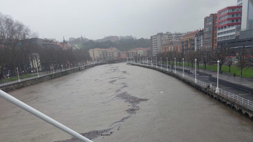 La ría de Bilbao tras la tormenta