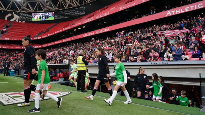 El Athletic hace un llamamiento para apoyar al equipo femenino en San Mamés