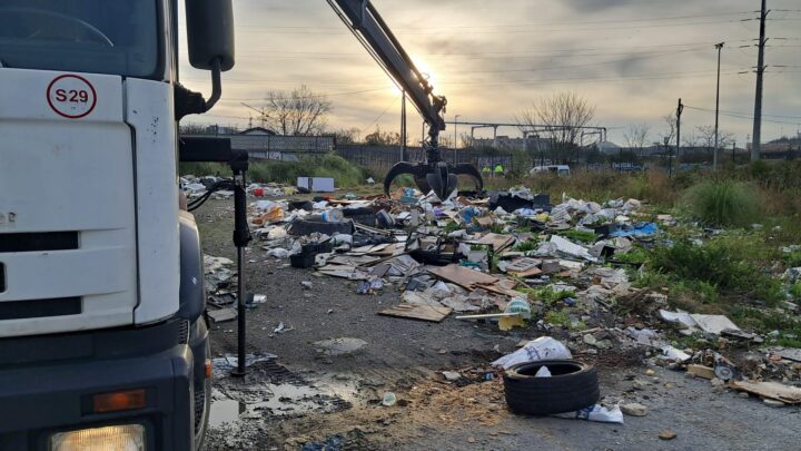 Sestao refuerza la limpieza de escombreras e instala barreras de hormigón