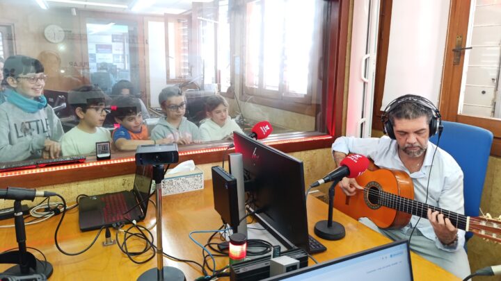 José Carlos Gómez nos trae «Las Huellas de Dios» como tributo a Paco de Lucía en su gira