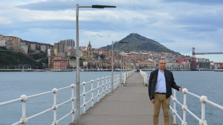 Sestao alumbra el espigón de La Benedicta con 25 farolas solares