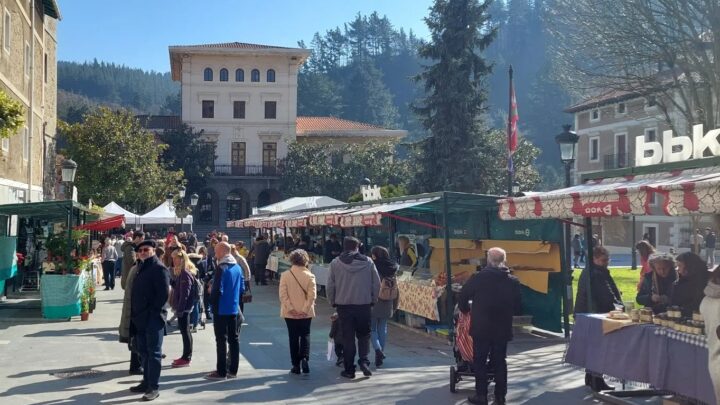 Ugao-Miraballes celebra la XXV Feria Agrícola de Mujeres Productoras y Artesanas