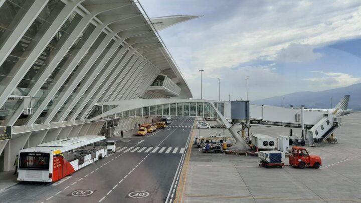 Trece vuelos cancelados en Loiu por la huelga en aeropuertos alemanes