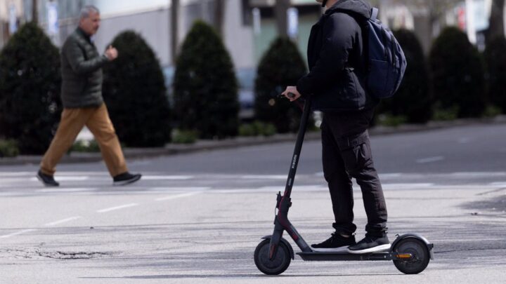 Investigan si la muerte de un hombre en Cruces fue causada por un patinete