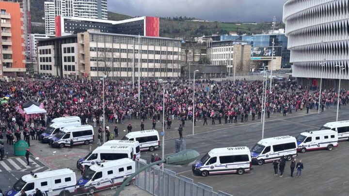 Seis detenidos en los altercados previos al Athletic-Roma en San Mamés