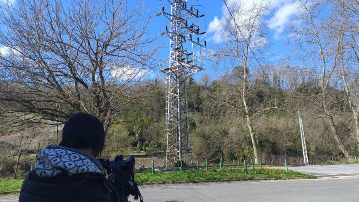 Fallece el niño de 11 años herido al subirse a una torre de alta tensión en Usurbil