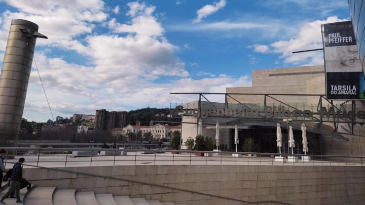 El tiempo este miércoles en Bizkaia: rachas muy fuertes de viento sur y máximas de 20 grados