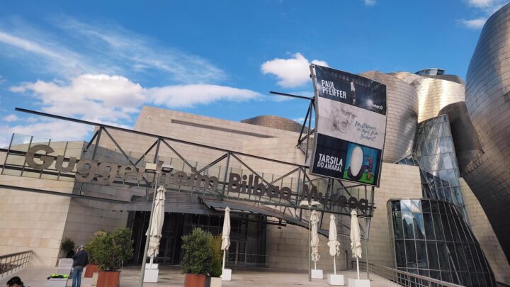 La Ertzaintza investiga una falsa amenaza de bomba en el Museo Guggenheim de Bilbao