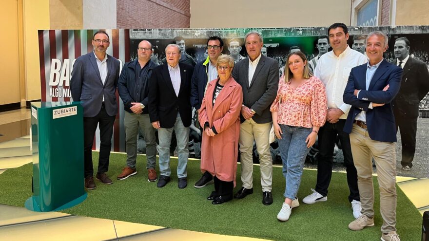Radio Popular inaugura la exposición ‘Un equipo Champions’ en Zubiarte