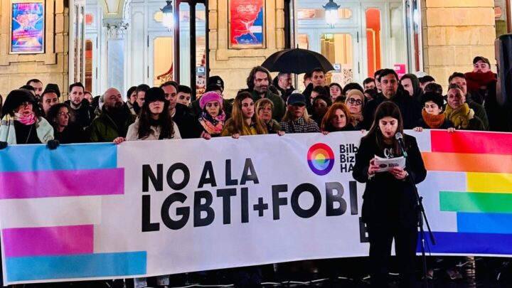 🅱️ Visita guiada por la historia LGTBI+ en Bilbao: «La ruta parte de los juzgados por el hostigamiento judicial»
