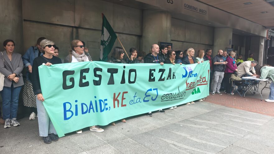 El colegio Jesús María exige al Gobierno vasco frenar 60 despidos