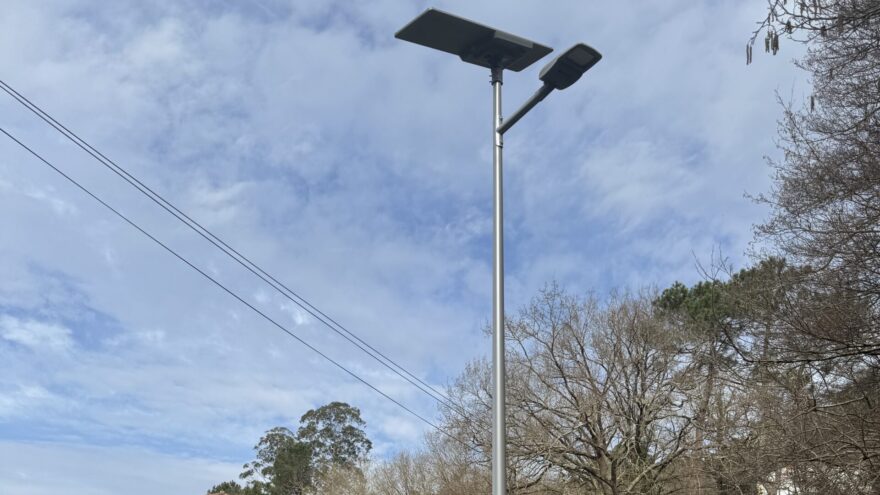 Maruri-Jatabe apuesta por la energía solar con nuevas farolas fotovoltaicas