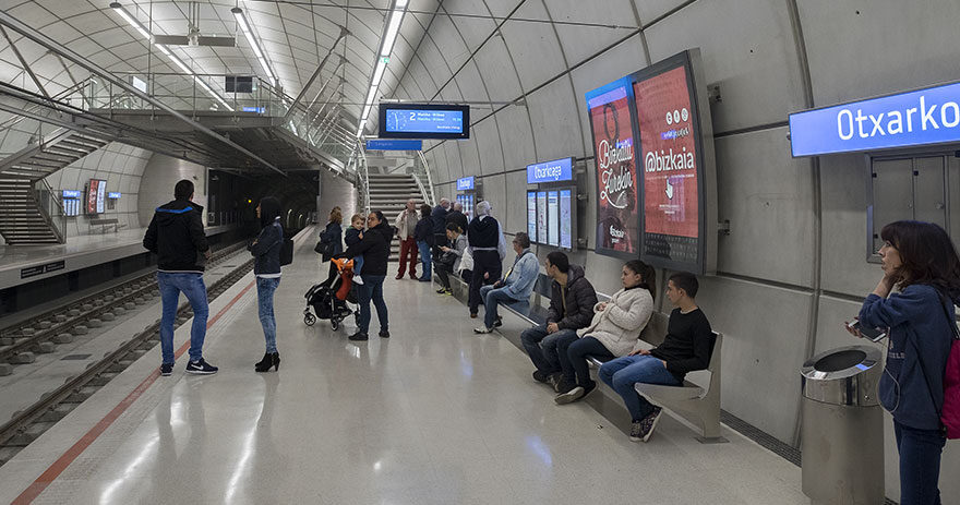 Metro Bilbao ofrece servicio toda la noche los viernes en la línea 3