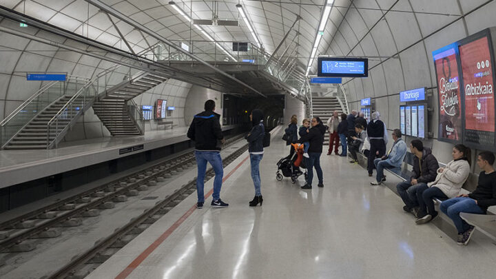 Metro Bilbao ofrece servicio toda la noche los viernes en la línea 3