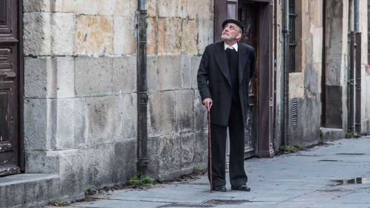 Unamuno escribió a Henry Miller que temía ser asesinado: «Franco está detrás de su persecución»