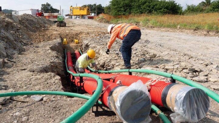 Paralizan las obras de la interconexión eléctrica en Gatika: «Esta empresa no va a hacer lo que quiera, cuando quiera y como quiera»