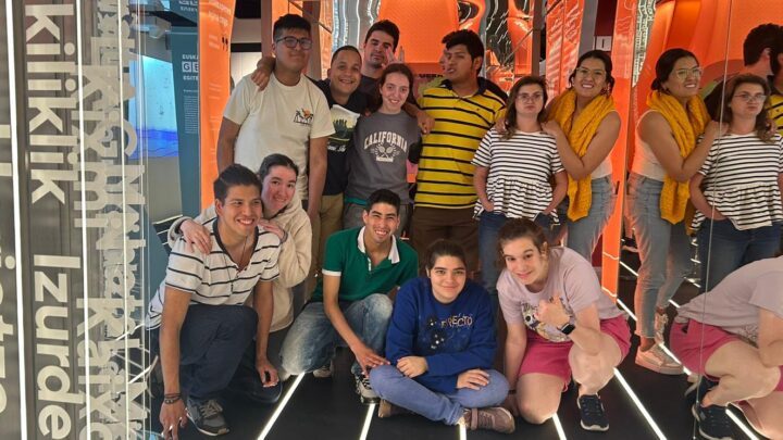 Gorabide anima a hacer voluntariado este verano: «Vas a aprender experiencias de vida nuevas»