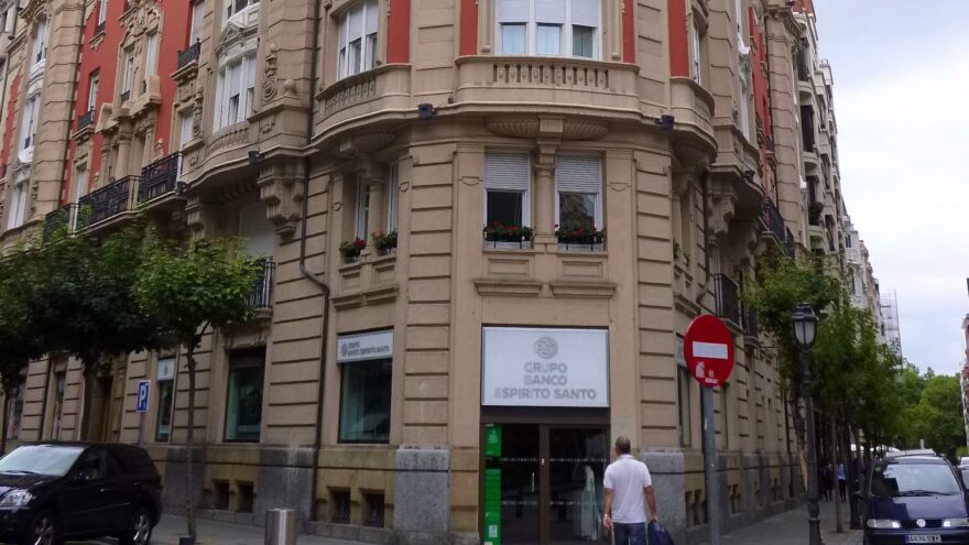 Bilbao corta un tramo de Colón de Larreategui por trabajos municipales