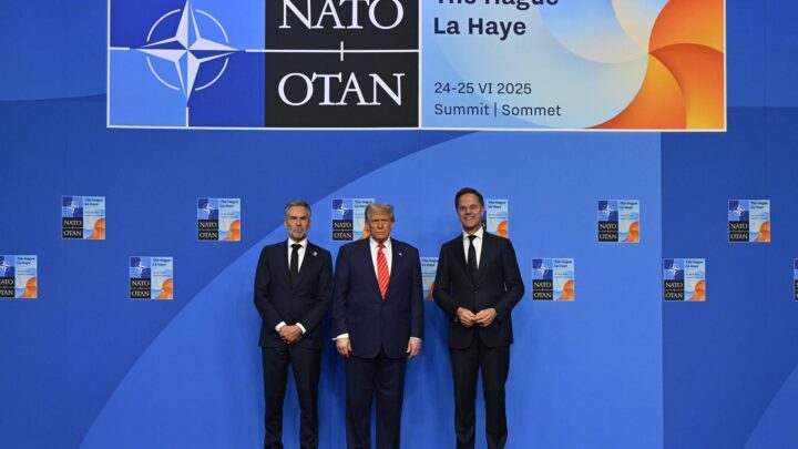 Trump compara los ataques a Irán con Hiroshima y Nagasaki y acusa a la prensa «escoria» de minimizar su éxito
