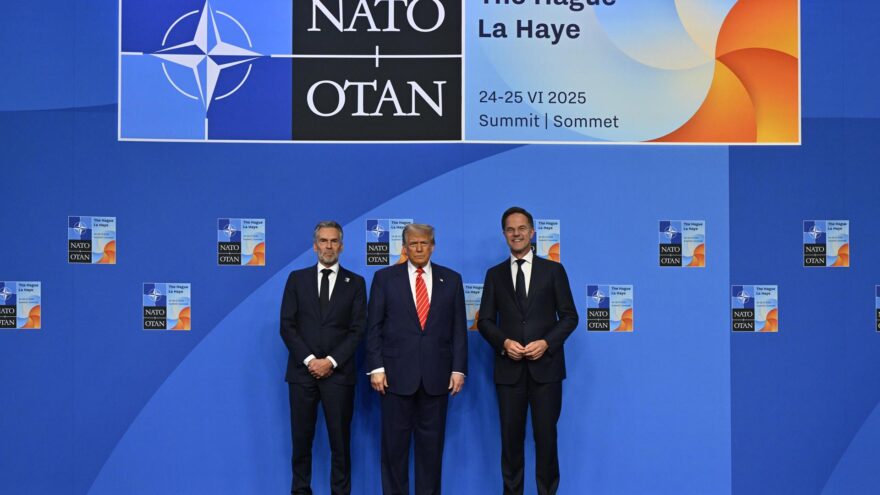 Trump compara los ataques a Irán con Hiroshima y Nagasaki y acusa a la prensa «escoria» de minimizar su éxito