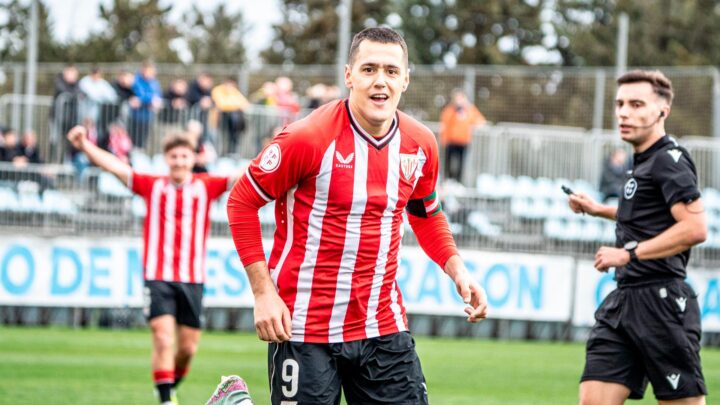 El Athletic renueva a Urko Izeta hasta 2027 y le otorga ficha del primer equipo