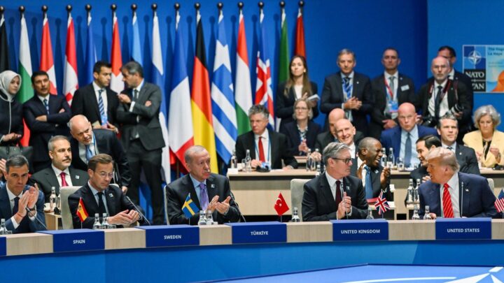 El Kremlin acusa a la OTAN de utilizar la «supuesta» amenaza rusa para «sacar dinero» a los ciudadanos