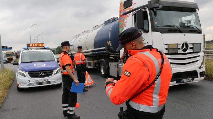 El Gobierno Vasco prevé que más de 2,1 millones de vehículos atraviesen Euskadi en tránsito internacional durante la Operación Especial Verano