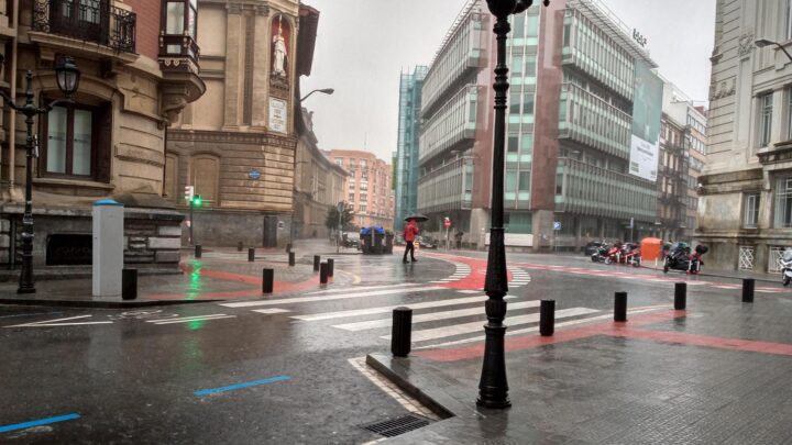 Aviso amarillo por lluvias intensas este viernes y sábado en Euskadi