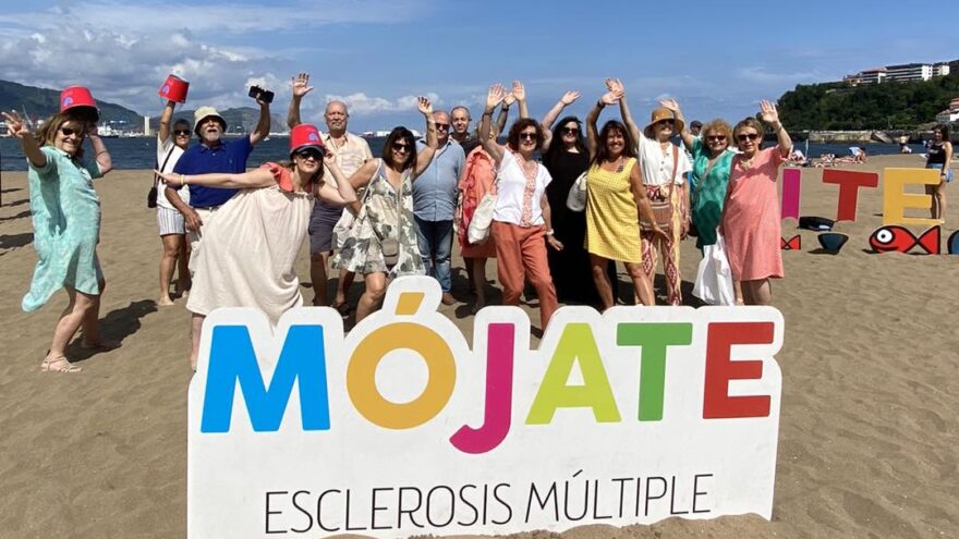 Miles de personas se «mojan» por la Esclerosis Múltiple en Euskadi