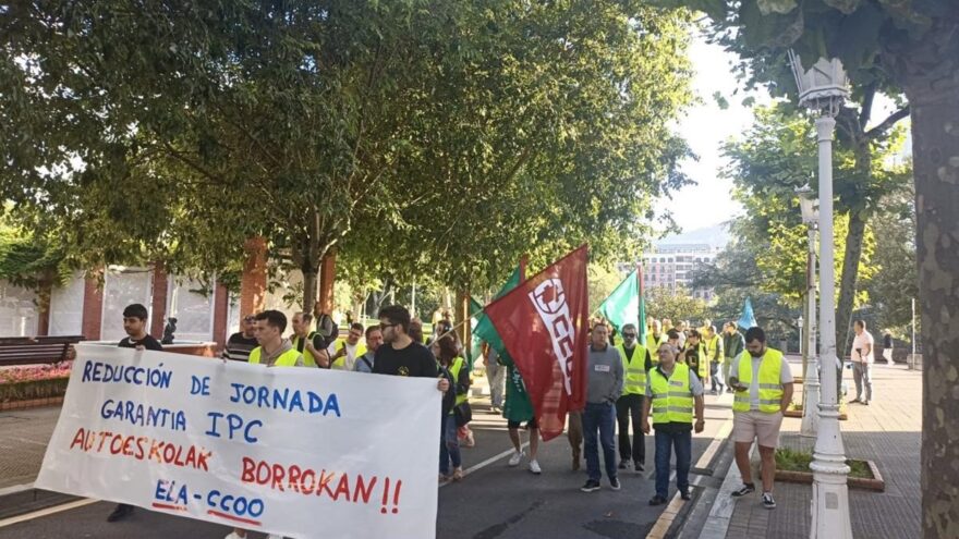 ELA y CCOO califican de «amplio» el seguimiento de la jornada de huelga de las autoescuelas de Bizkaia