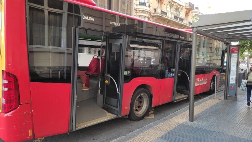 El transporte urbano por autobús aumenta un 26,2% en mayo en Euskadi