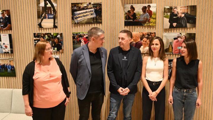Podemos y EH Bildu acuerdan abrir un nuevo ciclo político y superar el régimen del 78