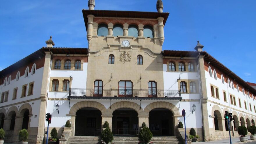 El Ayuntamiento de Mungia llega al ecuador de la legislatura con el 85% de los compromisos cumplidos o en marcha