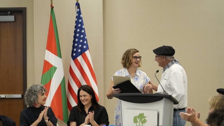 Etxanobe ensalza el trabajo de la NABO por mantener viva la cultura euskaldun en Estados Unidos