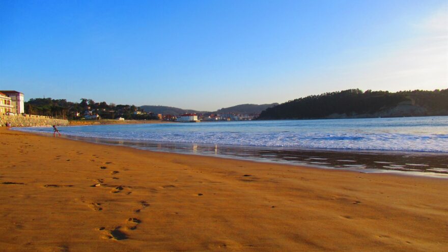 Cielos despejados y temperaturas por encima de los 30 grados en Euskadi