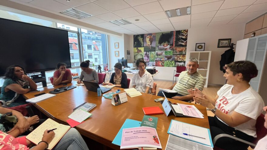La Diputación Foral de Bizkaia renueva la colaboración con las asociaciones de mujeres baserritarras