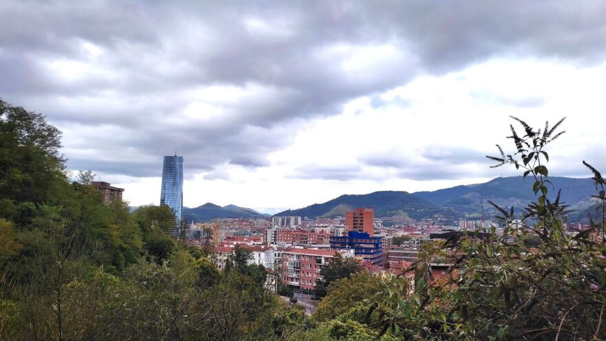 Martes de refresco en Euskadi: bajan las temperaturas y aumentan las nubes