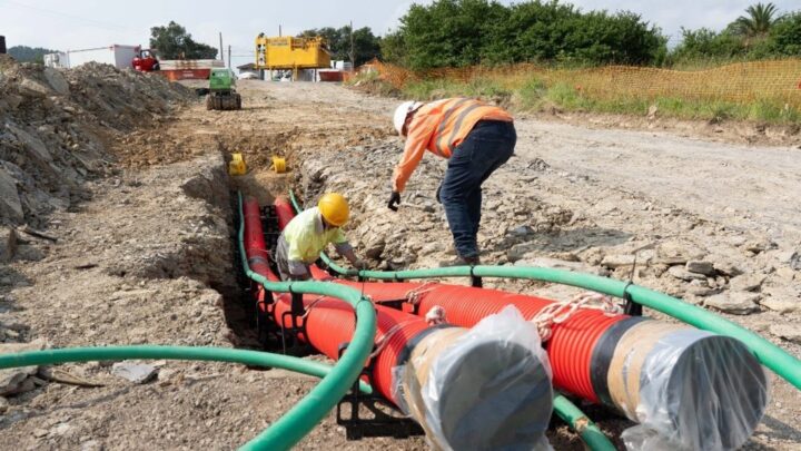 Vecinos de Gatika exigen paralizar la interconexión eléctrica: «Reparten dividendos pero no pagan impuestos»