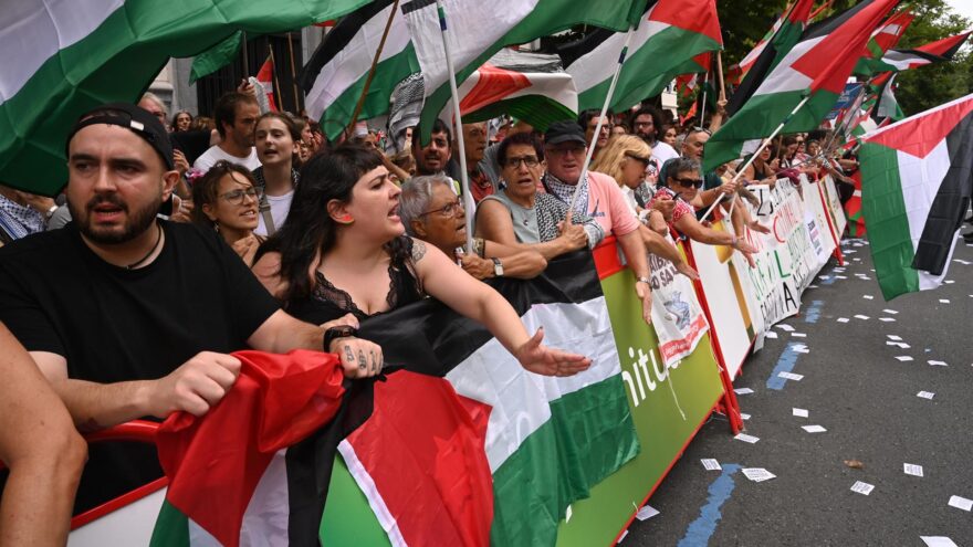 Gobierno defiende protestas por Palestina en la Vuelta pero pide no poner en riesgo la prueba