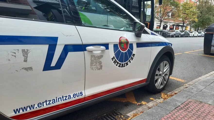 Detenido en Gernika por un robo a punta de cuchillo que dejó a la víctima herida