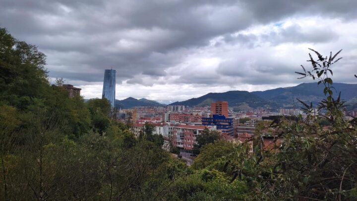 El tiempo este jueves en Bizkaia: leve subida de las temperaturas y lluvia intermitente