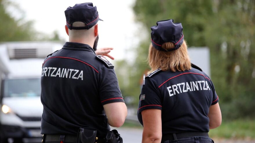 El Departamento de Seguridad cifra en 2.512 las vacantes en la Ertzaintza